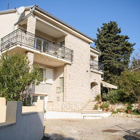 Villa Claudia Beach Apartment Premantura Eksteriør billede