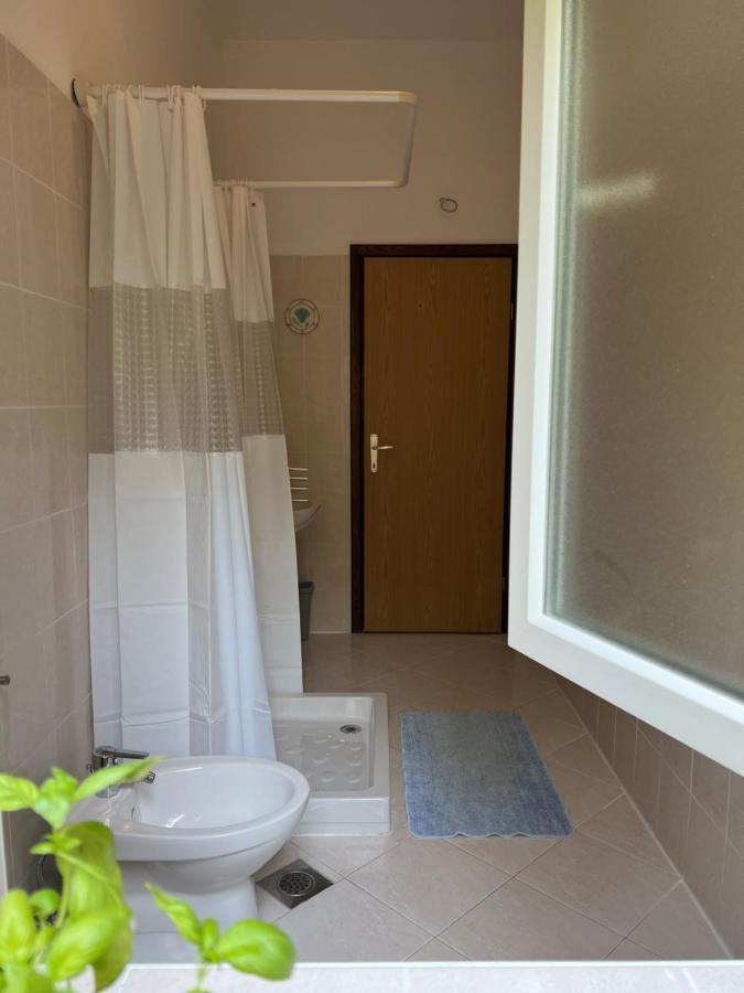 Villa Claudia Beach Apartment Premantura Eksteriør billede